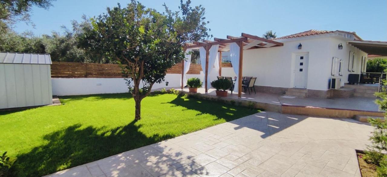 Villa Yakinthi Amoudi Exterior foto